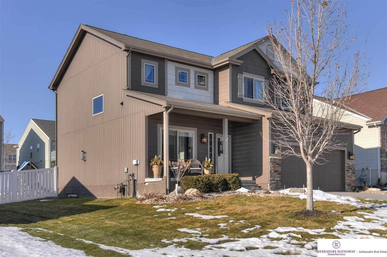 8820 156 Avenue - Photo 1