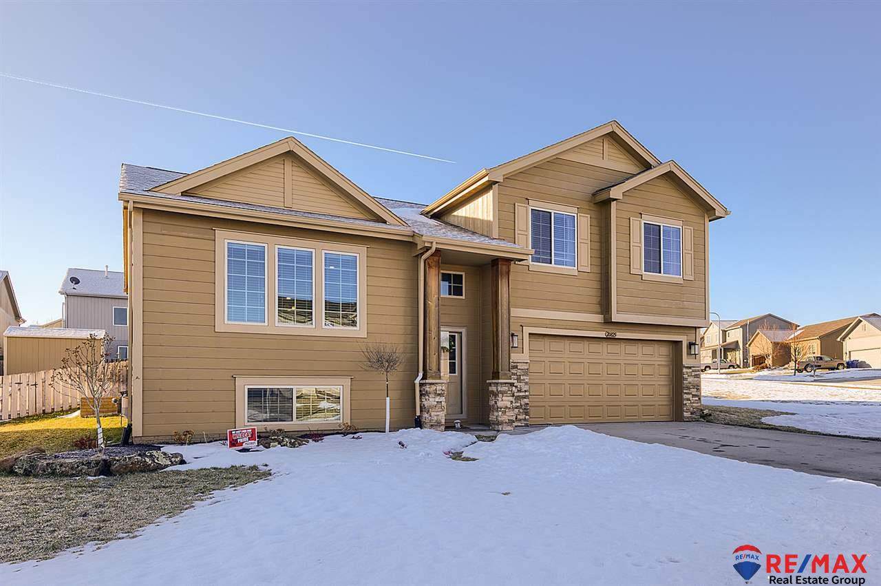 20825 Parker Street - Photo 1