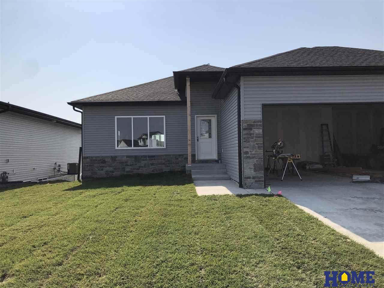1101 Shadow Moss Drive - Photo 1
