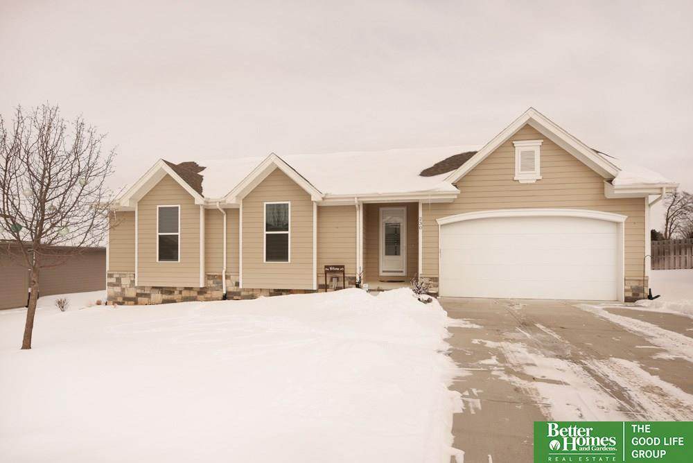 230 Tomahawk Circle - Photo 1