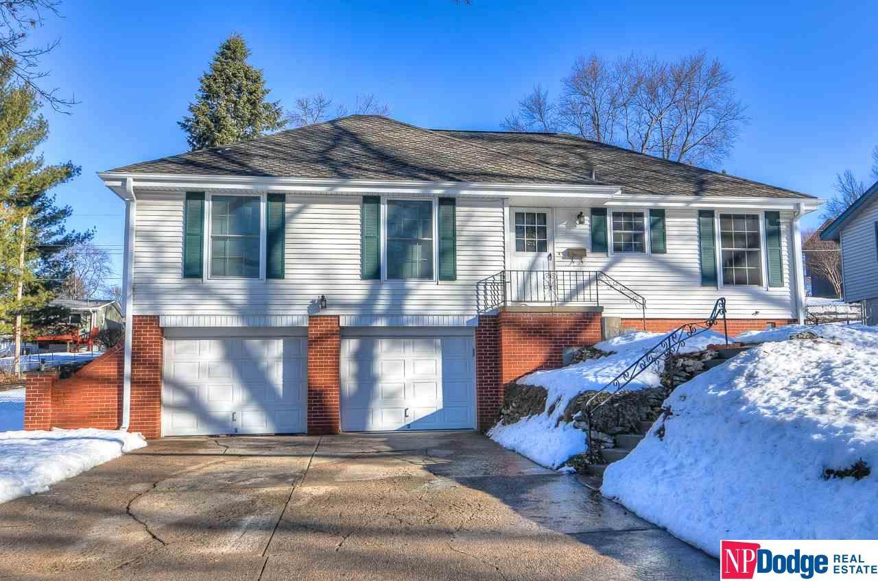 9734 Erskine Street - Photo 1