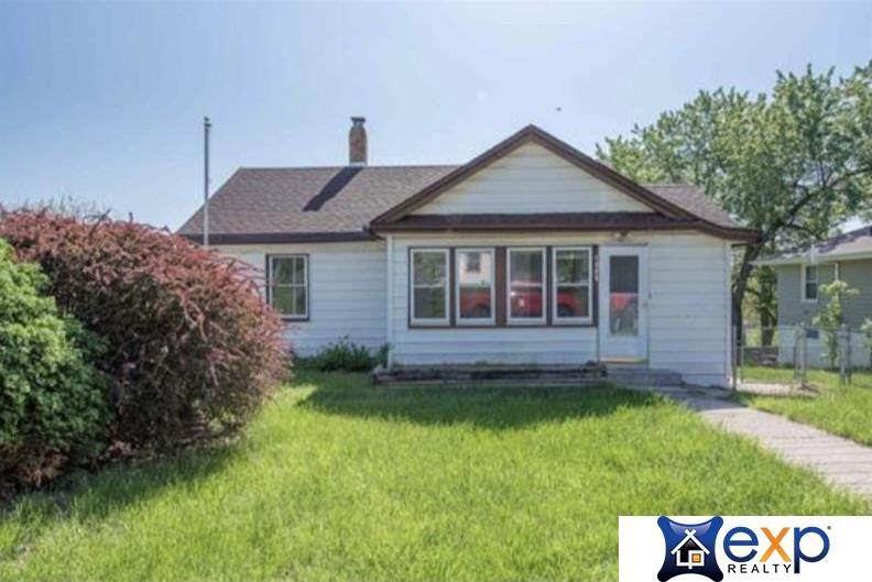 4809 47th Street - Photo 1