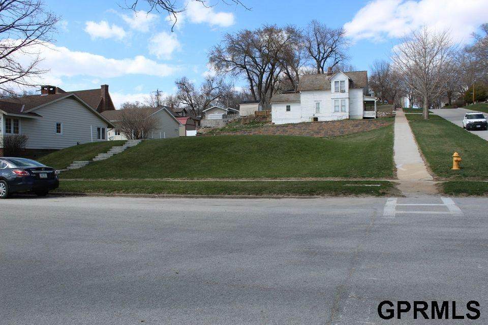 419 Huron Street - Photo 1