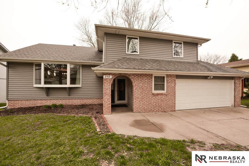 2512 138th Street - Photo 1