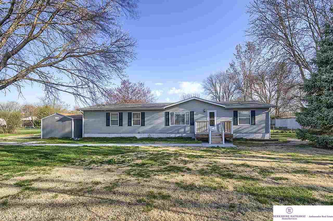 402 Pine Street - Photo 1