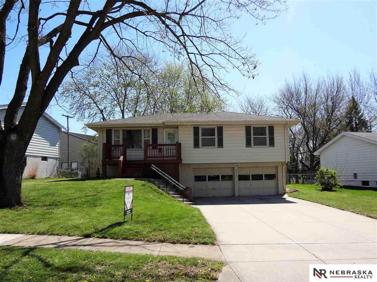 8617 Park View Boulevard - Photo 1