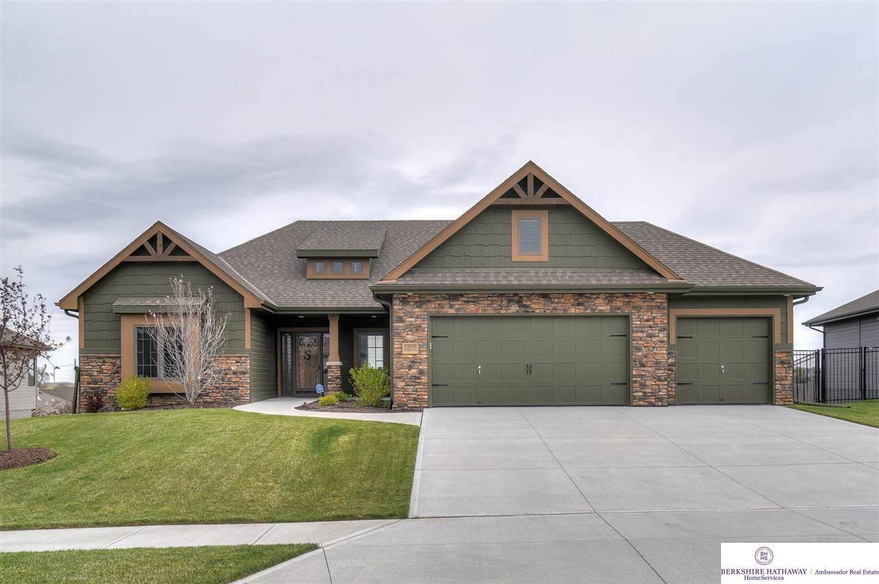 12015 Longshore Avenue - Photo 1