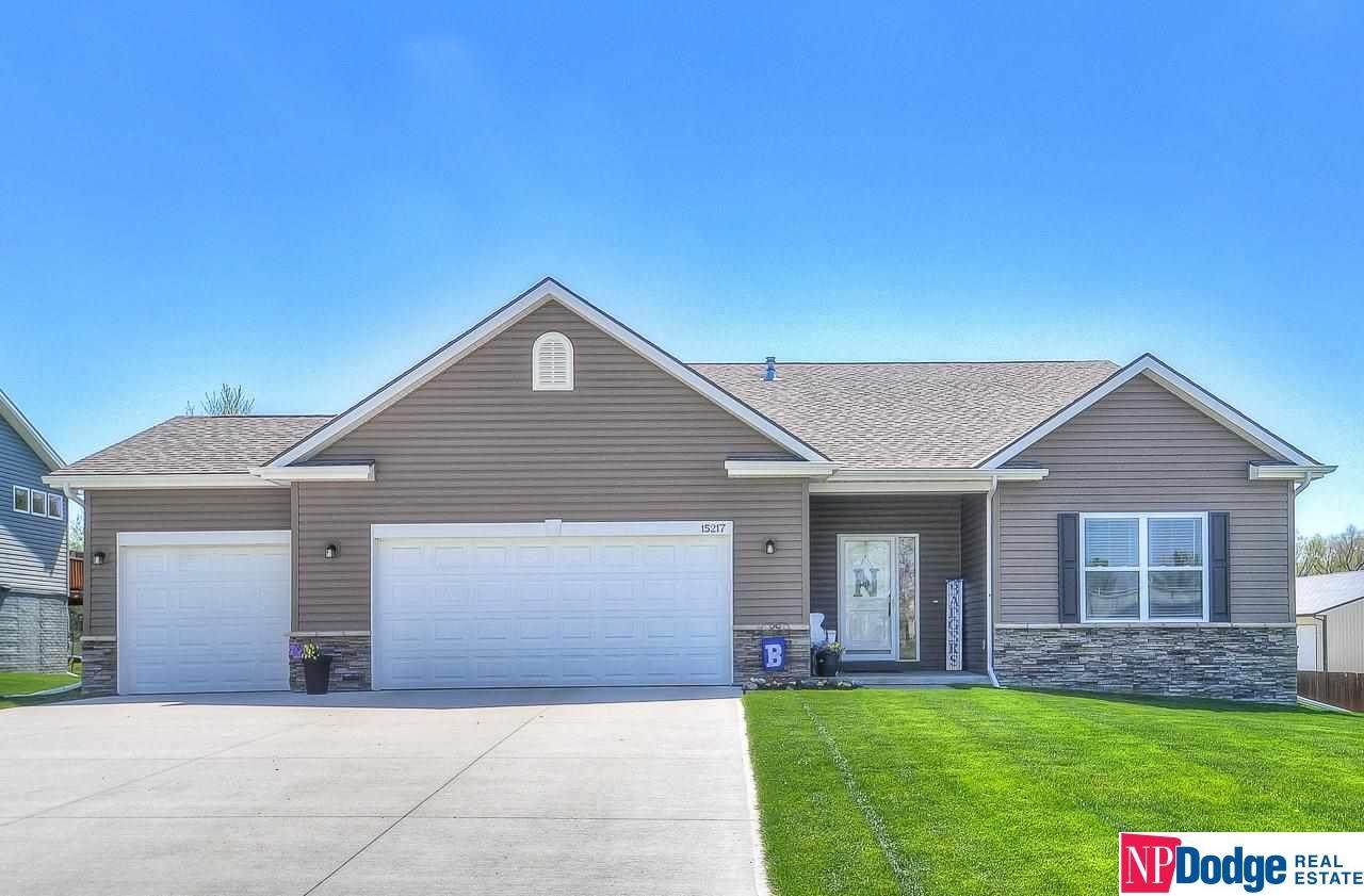 15217 Elmwood Drive - Photo 1