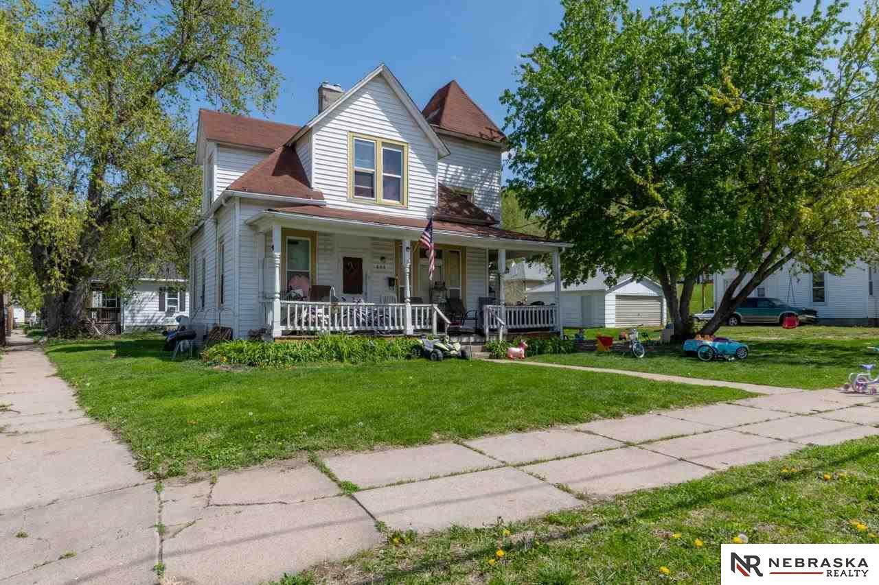 1017 4th Avenue - Photo 1