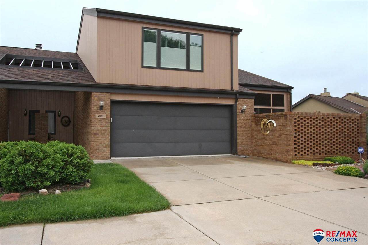 2901 Park Place - Photo 1