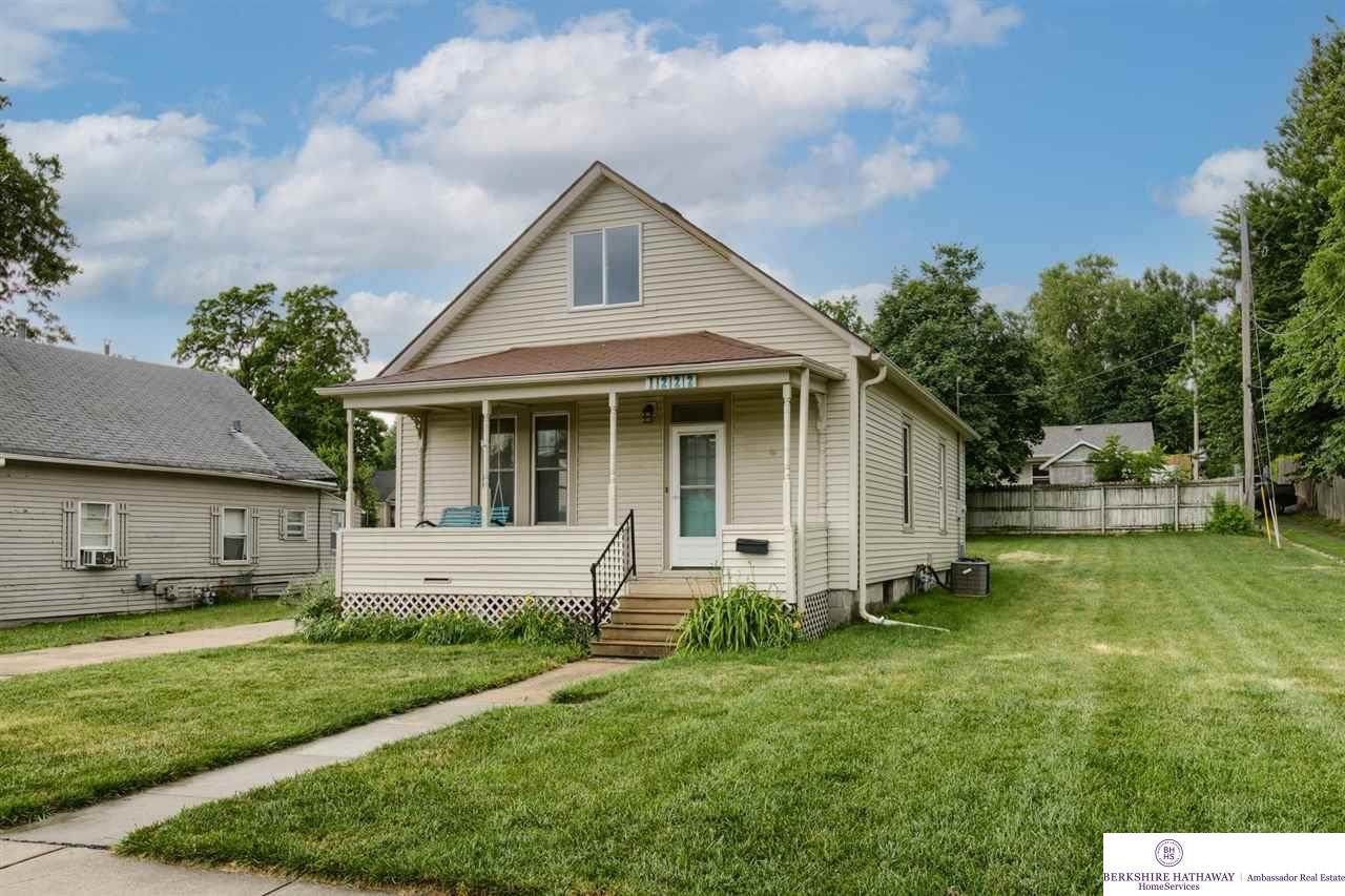 1222 50 Street - Photo 1
