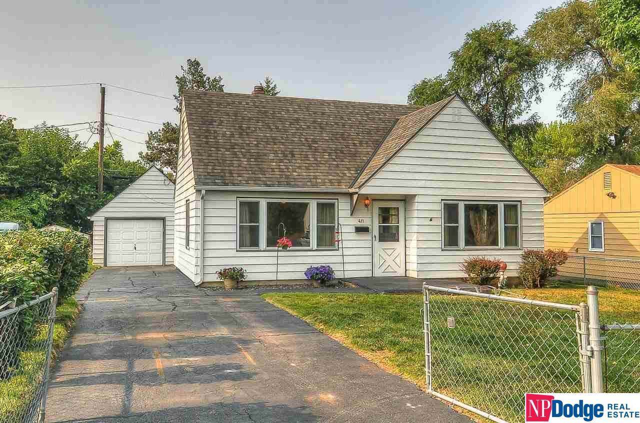 411 30 Avenue - Photo 1