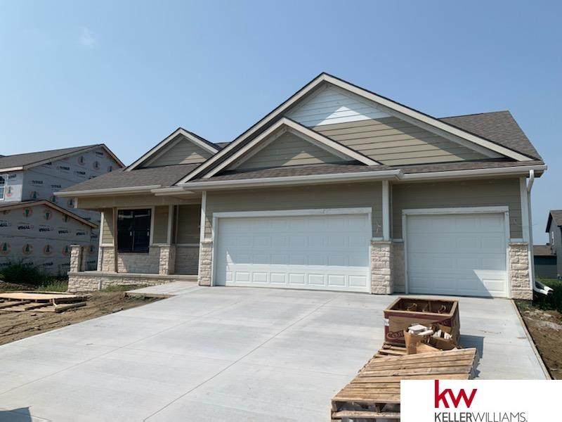 7711 184 Avenue - Photo 1