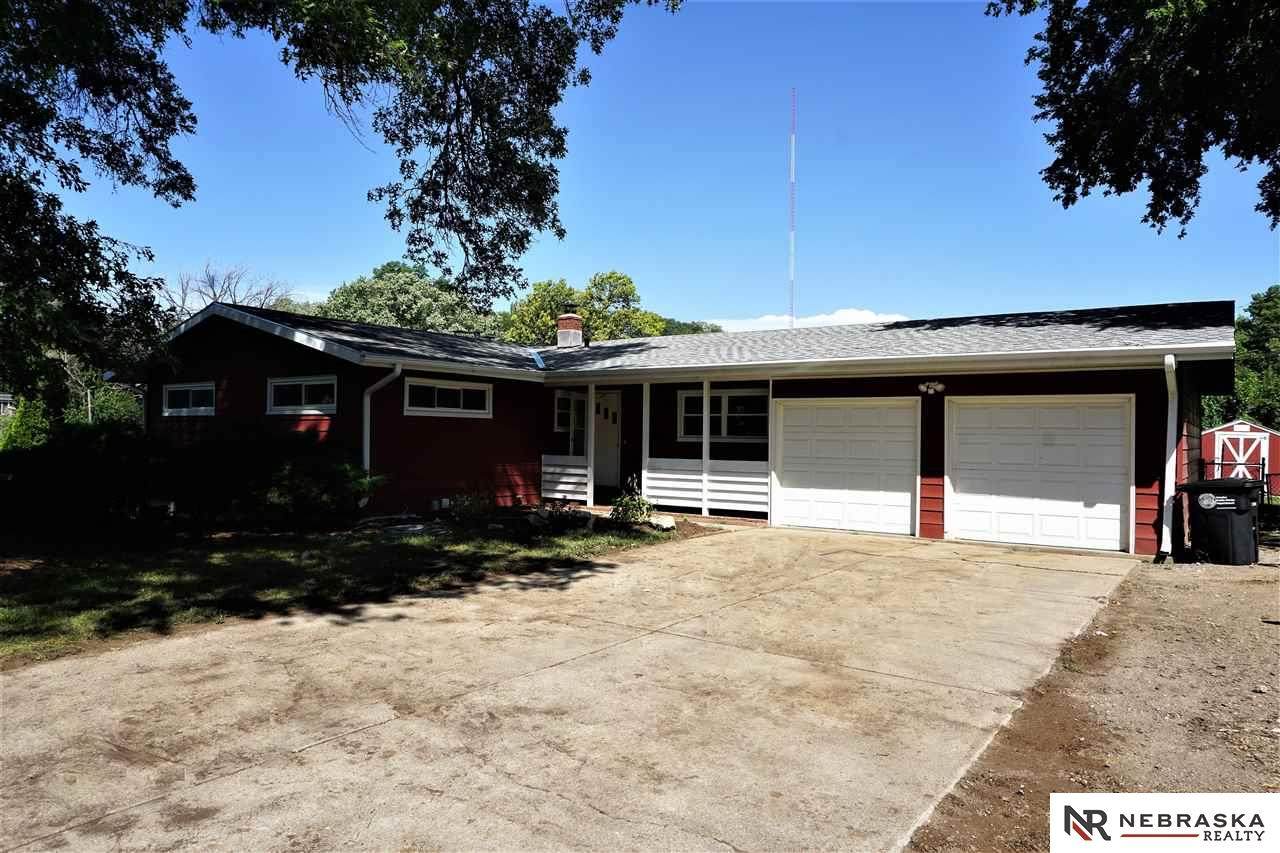 5236 Laurel Avenue - Photo 1