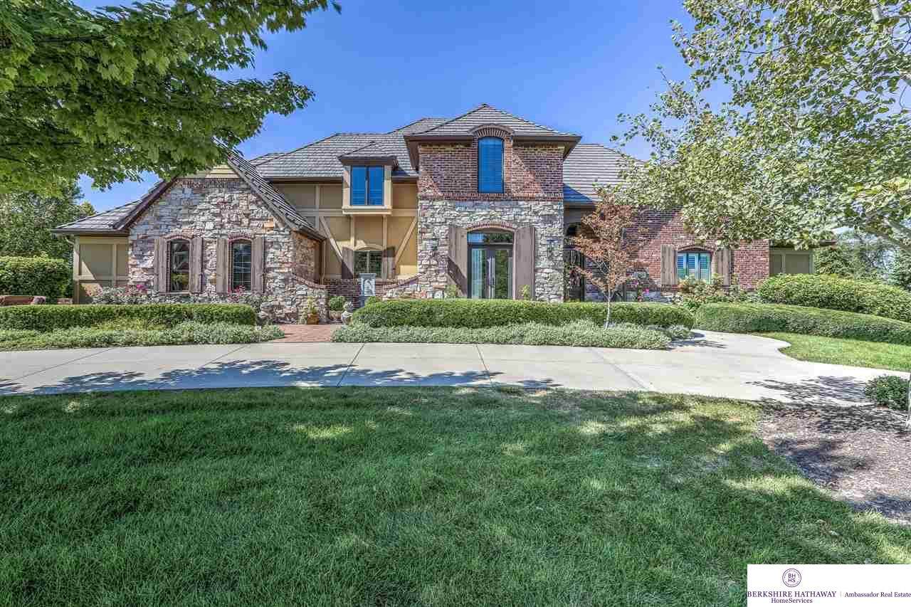 17429 Valley Drive - Photo 1