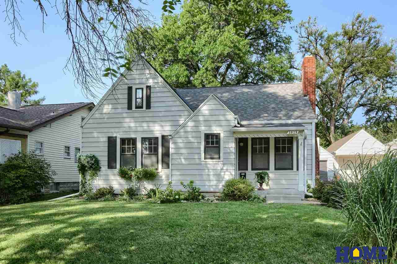 1029 37th Street - Photo 1