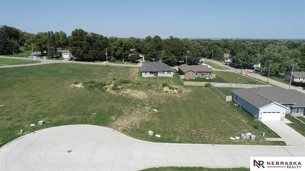 2726 Viking Circle - Photo 1