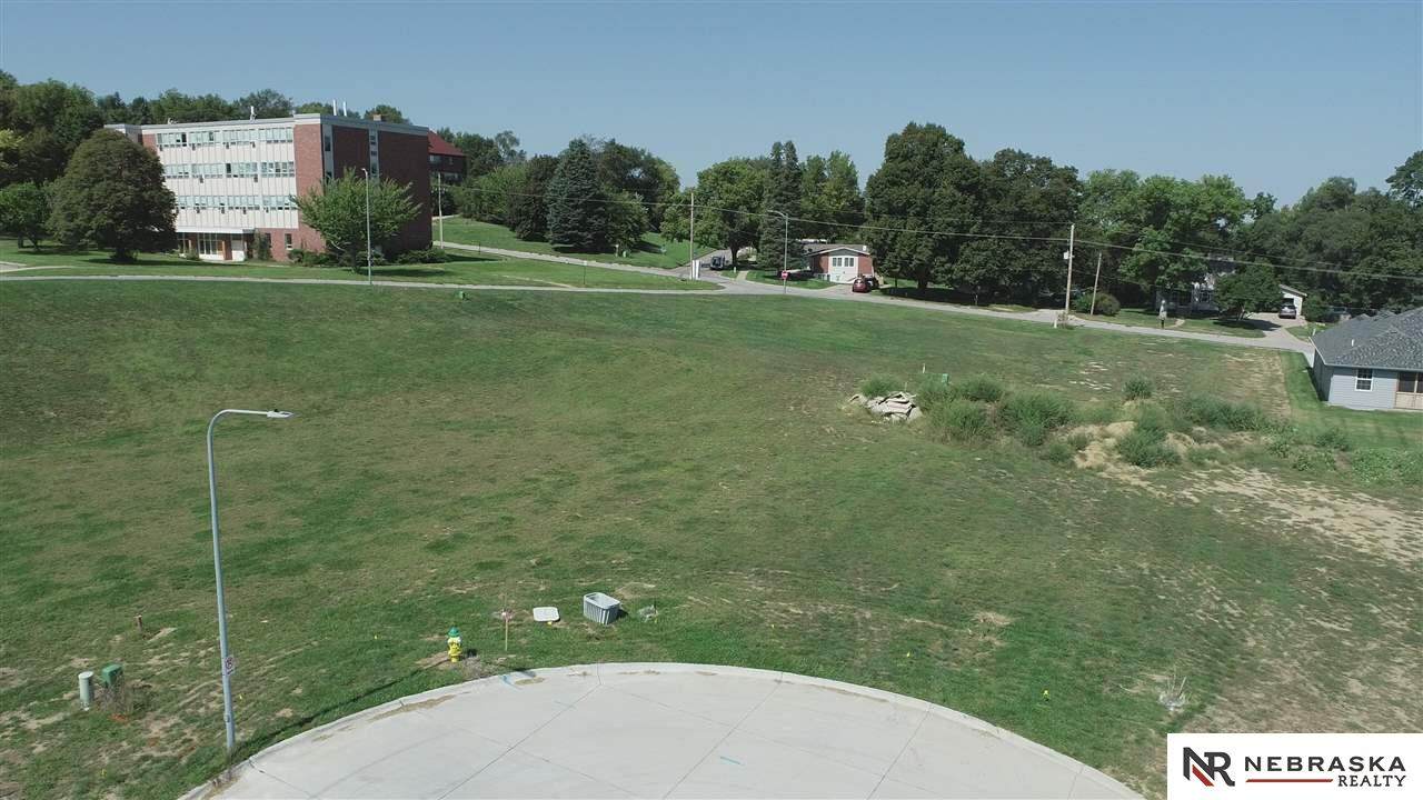 2762 Viking Circle - Photo 1