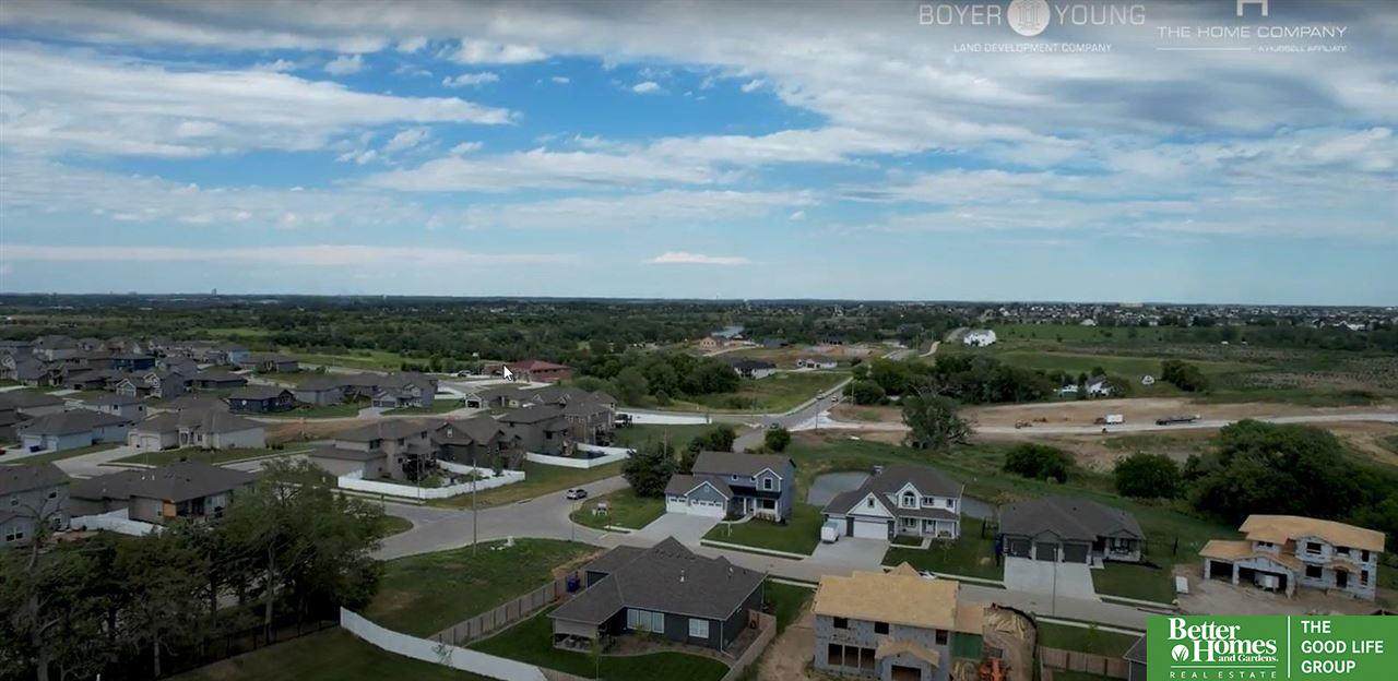 11907 109th Street - Photo 1