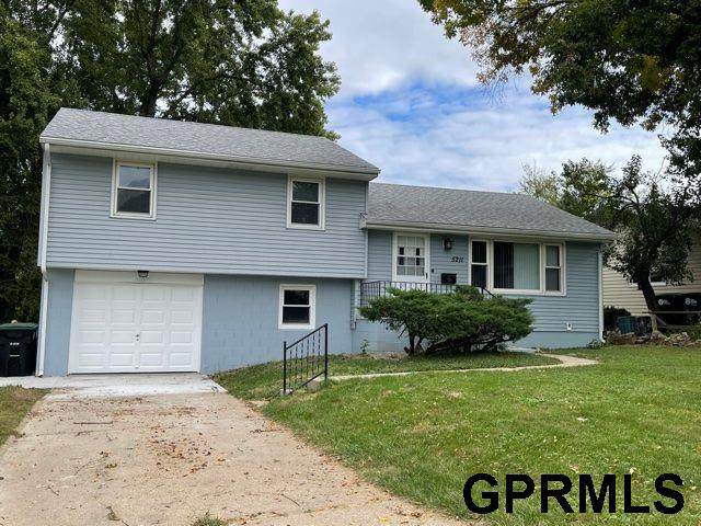 5211 49 Avenue - Photo 1