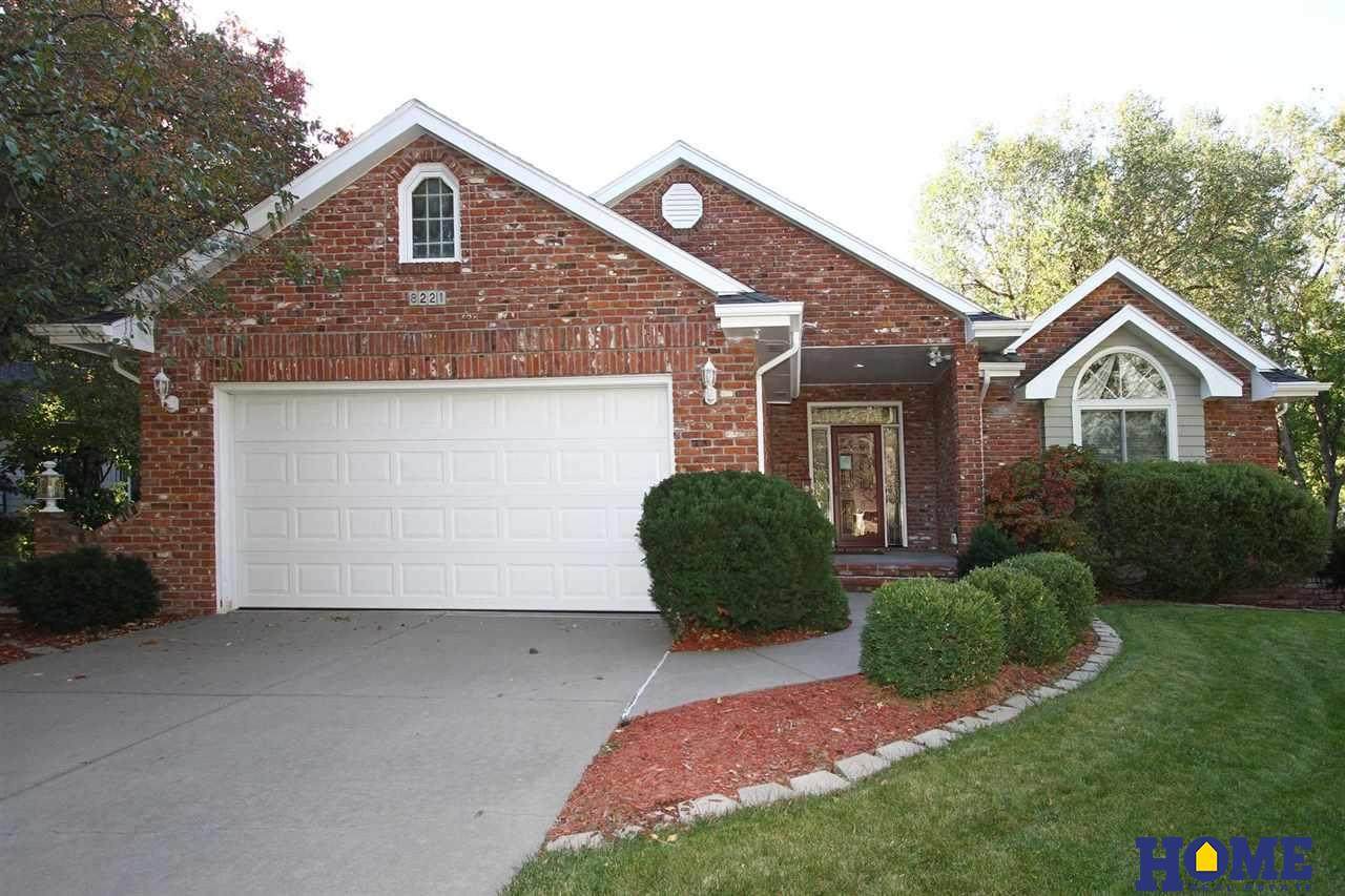 8221 Dundee Drive - Photo 1
