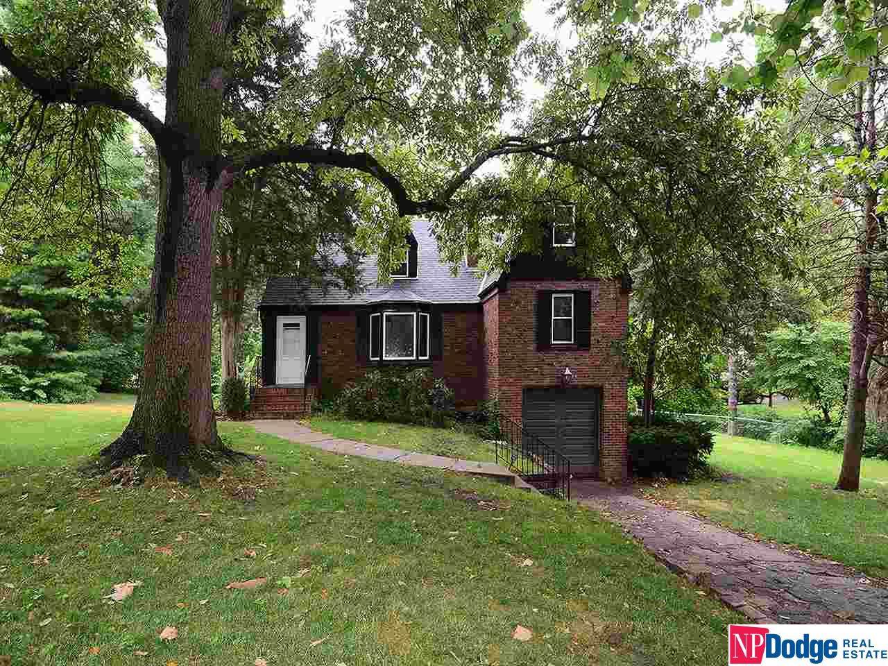 8210 Poppleton Avenue - Photo 1