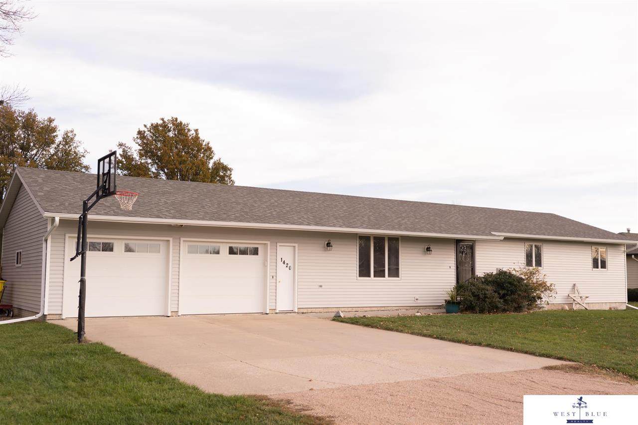 1420 F Street - Photo 1