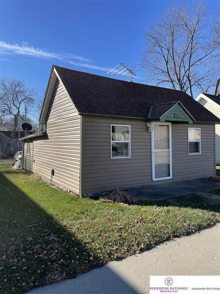 251 3rd Avenue - Photo 1