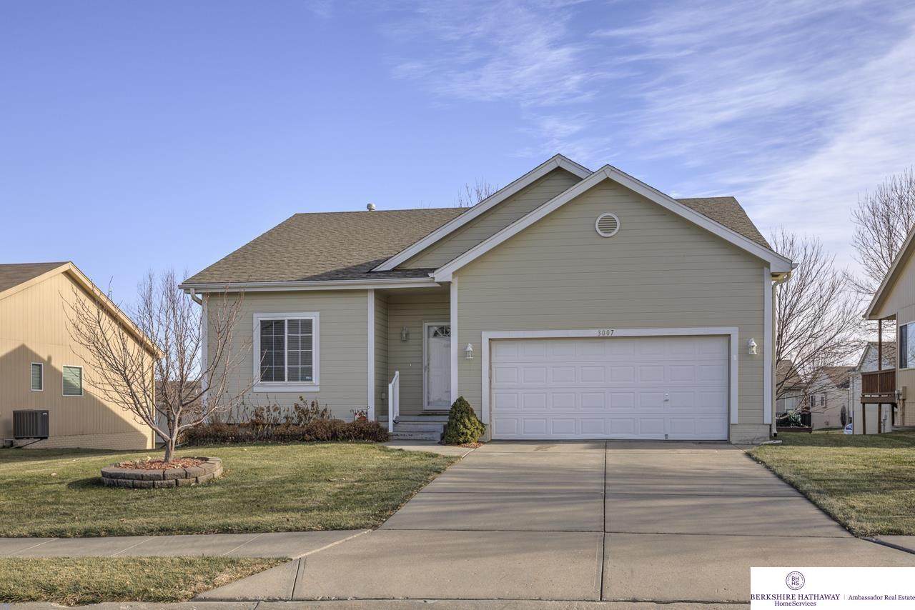 3007 149 Street - Photo 1