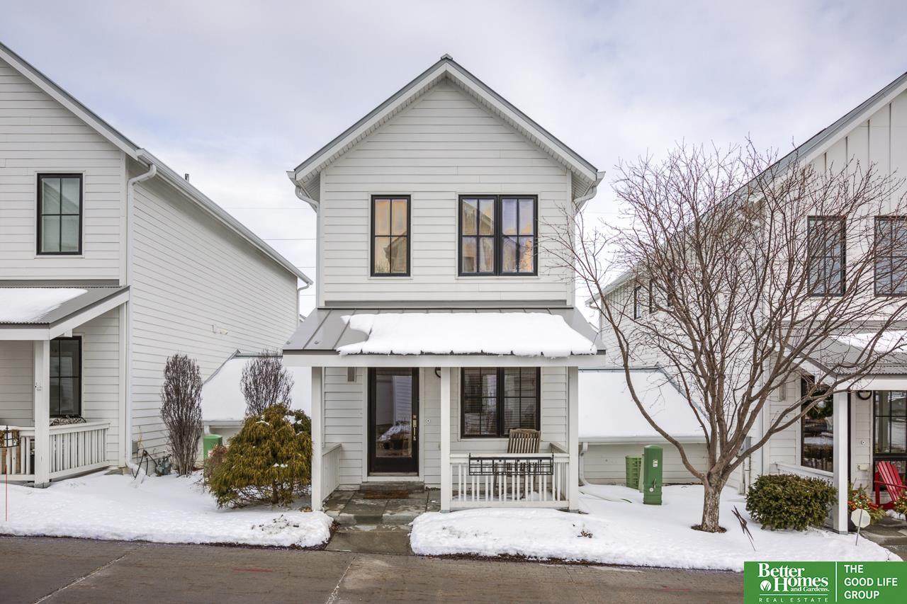 706 Lucia Plaza - Photo 1