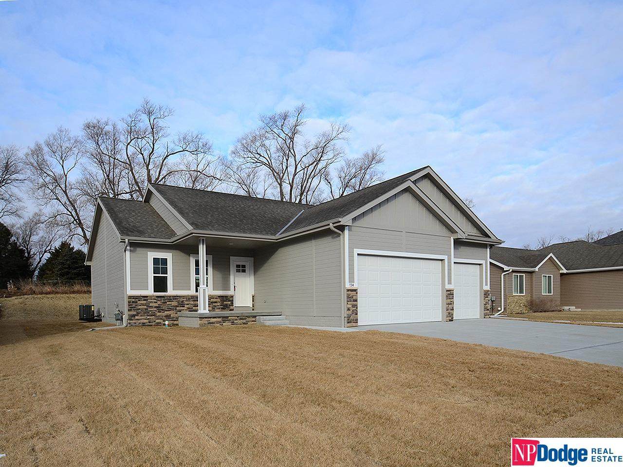 134 32 Street - Photo 1