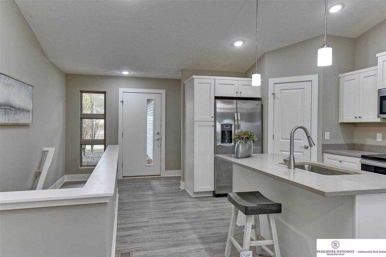17063 Irving Street - Photo 1
