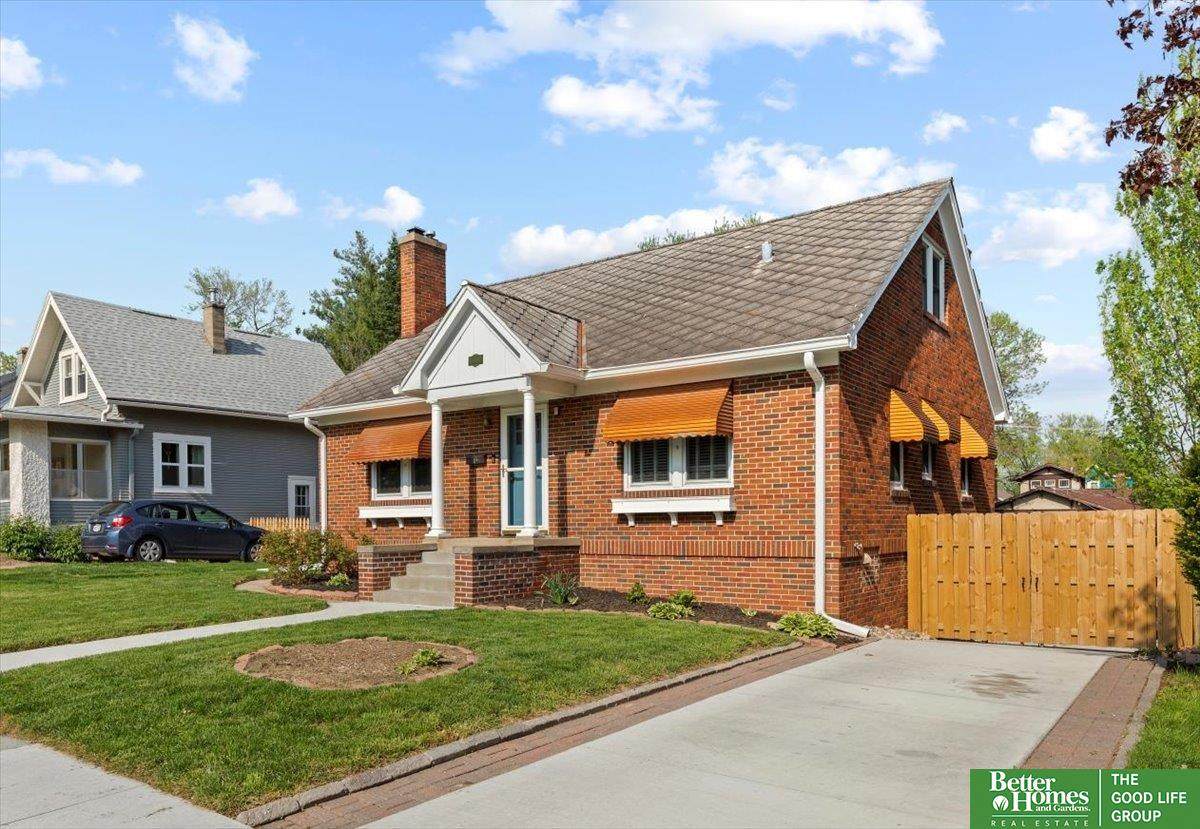1831 49 Avenue - Photo 1