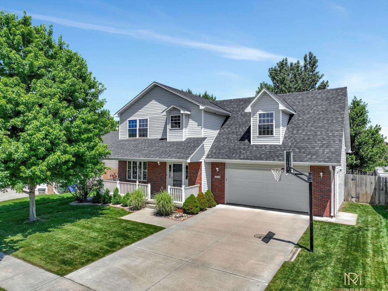 1710 Chloe Lane - Photo 1