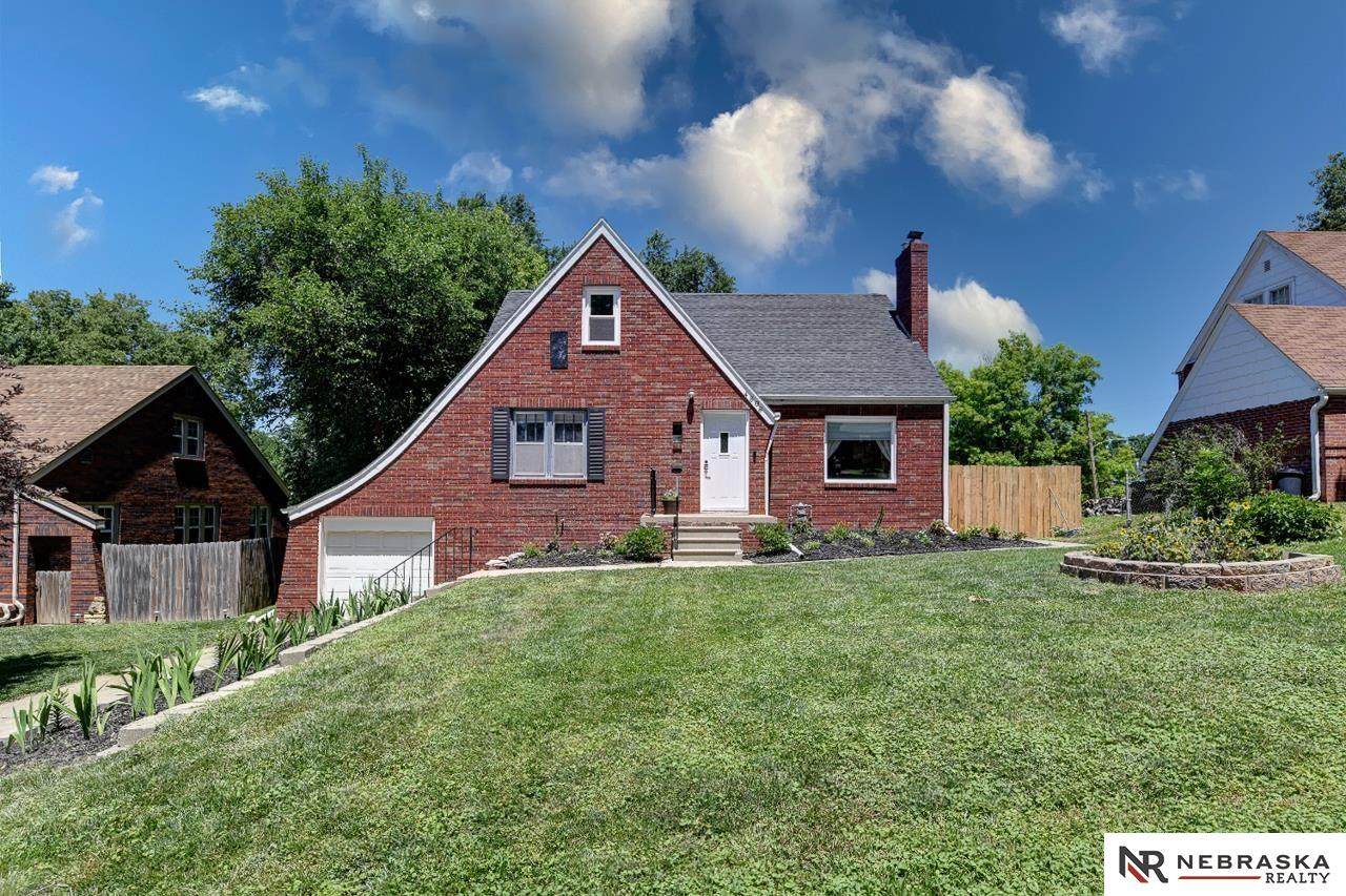 4808 Bedford Avenue - Photo 1