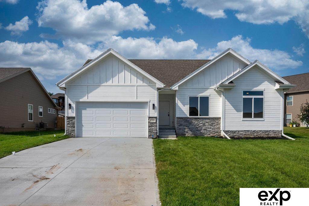 2205 Park Crest Drive - Photo 1