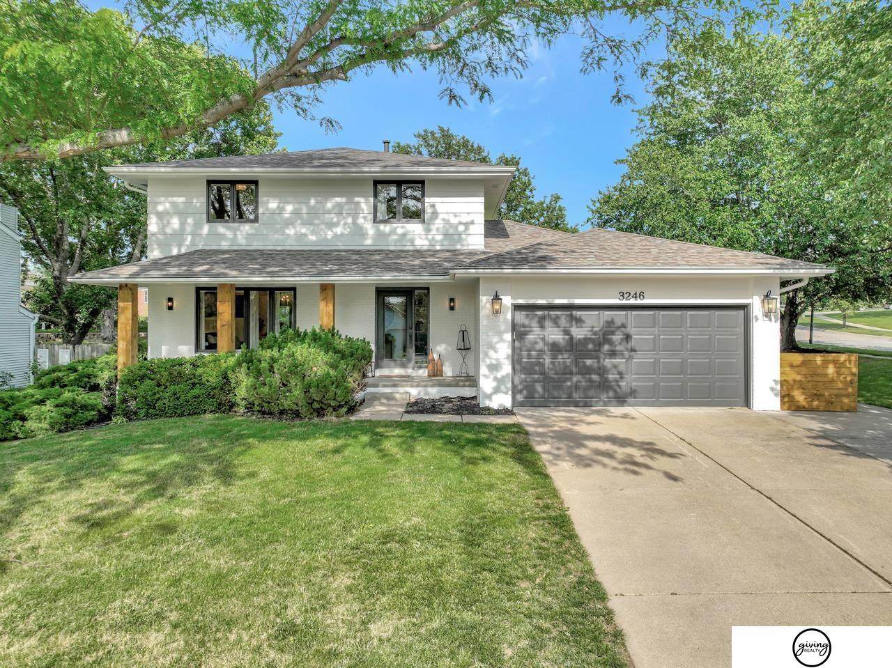 3246 76 Street - Photo 1