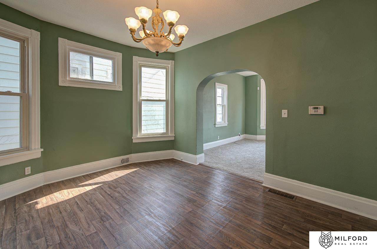 531 27 Street - Photo 1