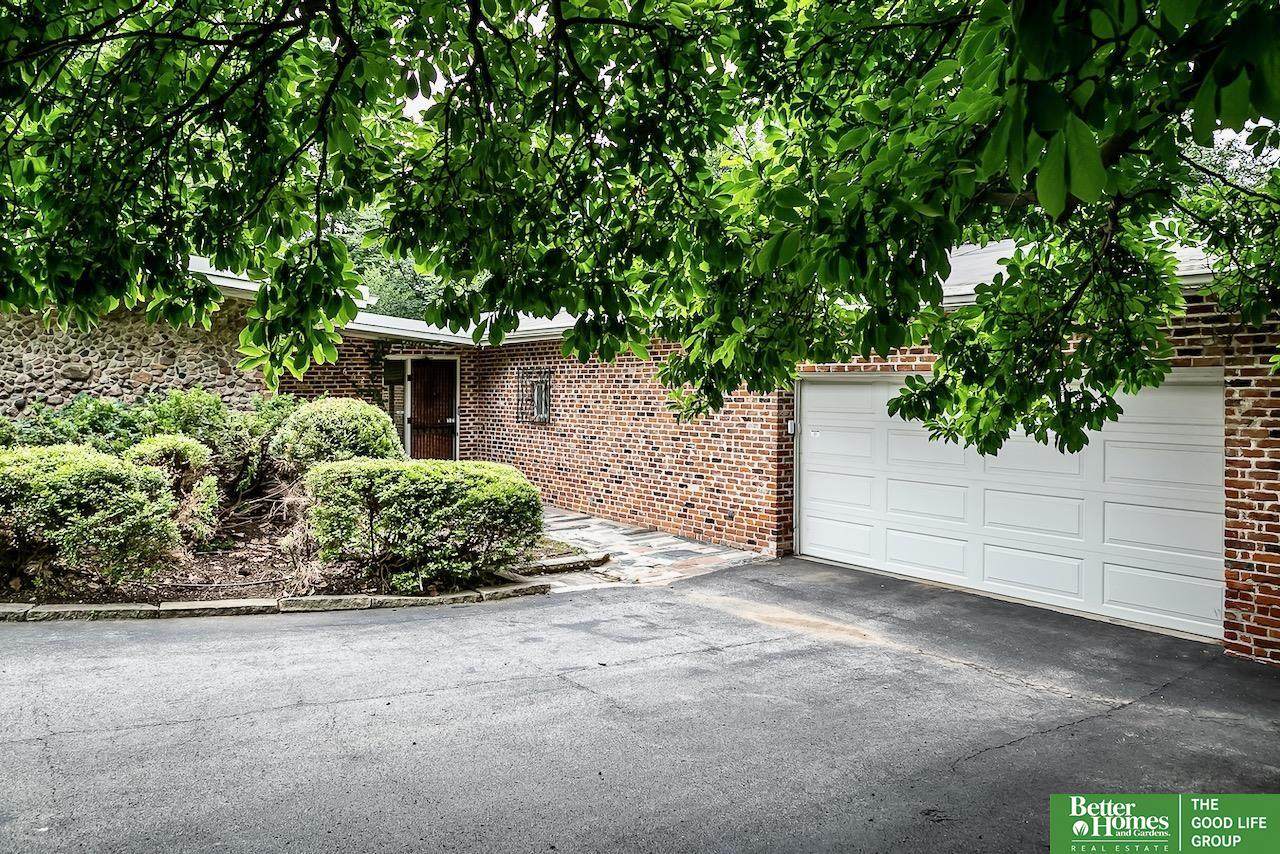 6625 Burt Street - Photo 1