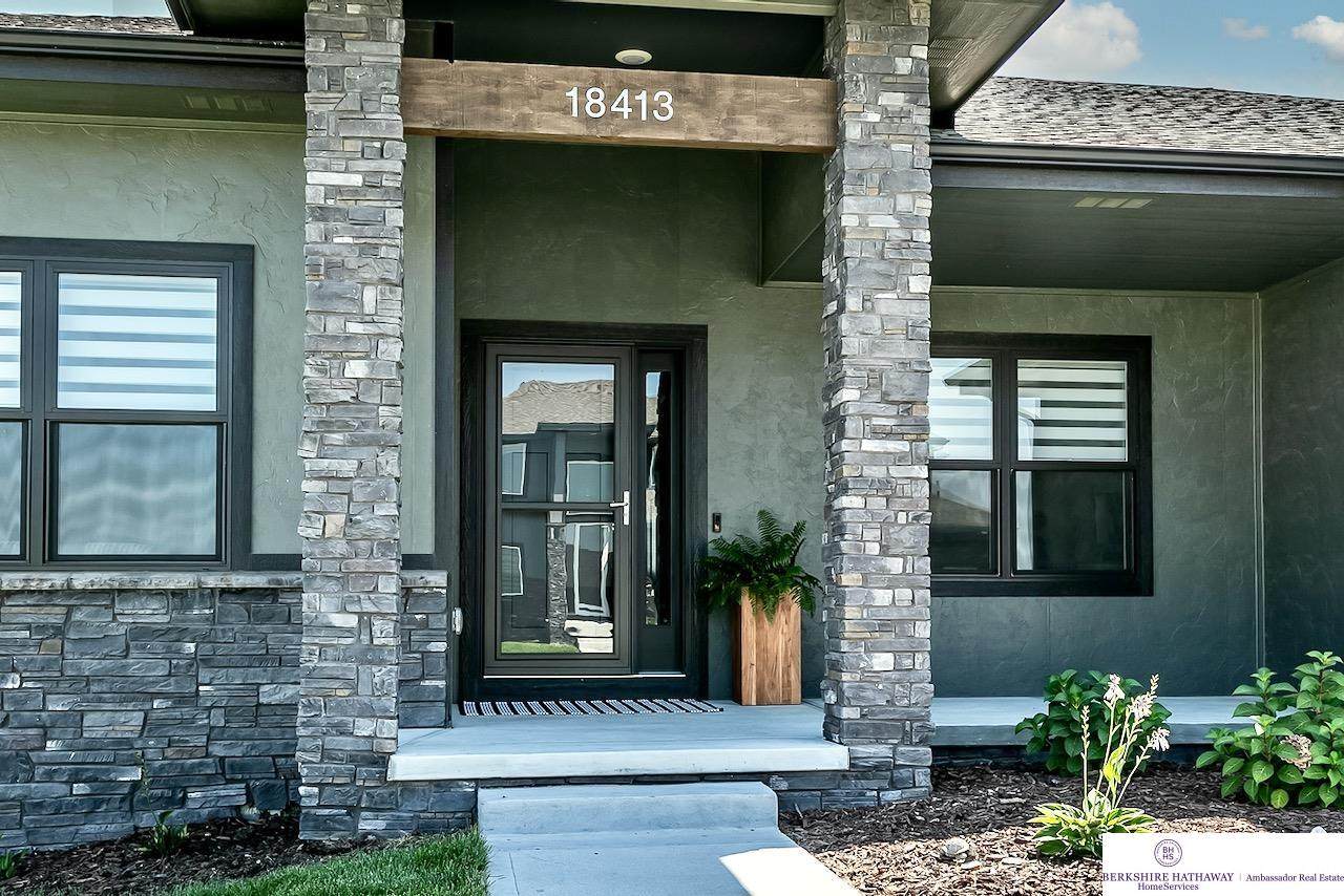 18413 Grand Avenue - Photo 1