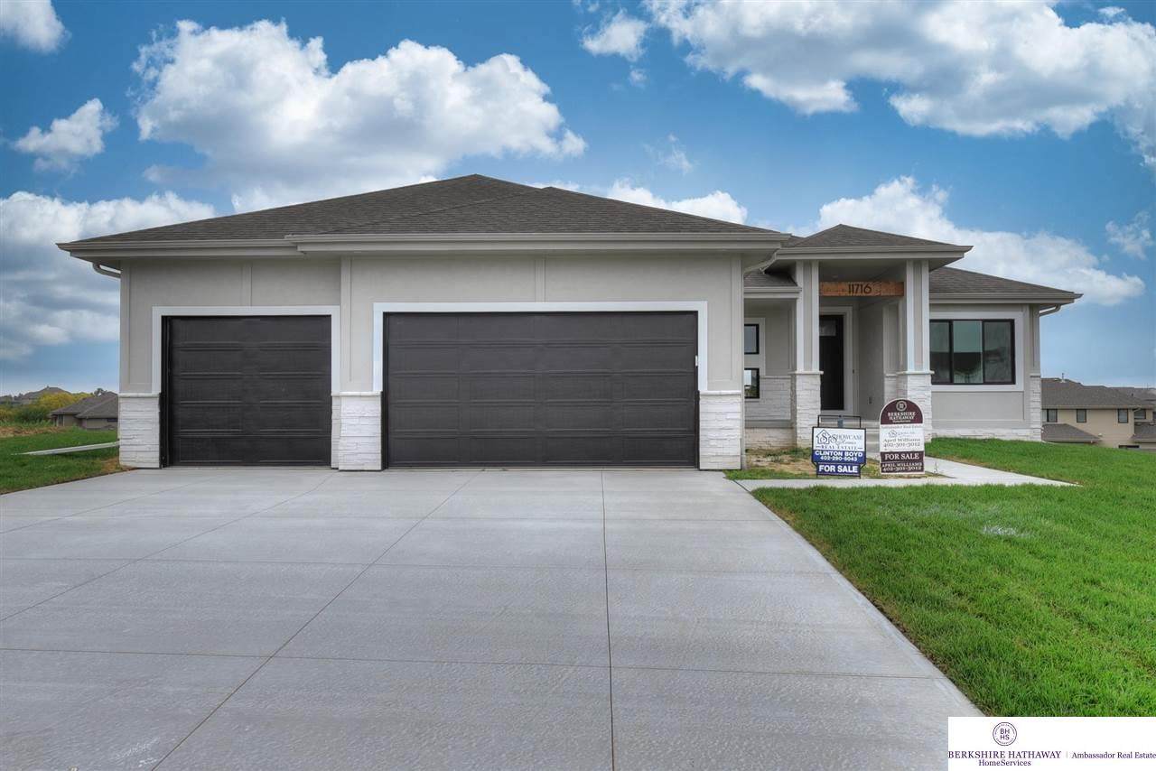 11011 171st Street - Photo 1