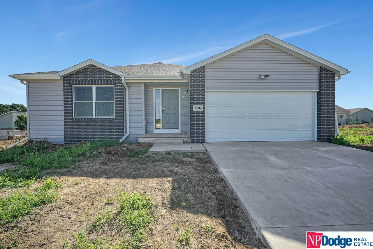 2848 Washington Street - Photo 1