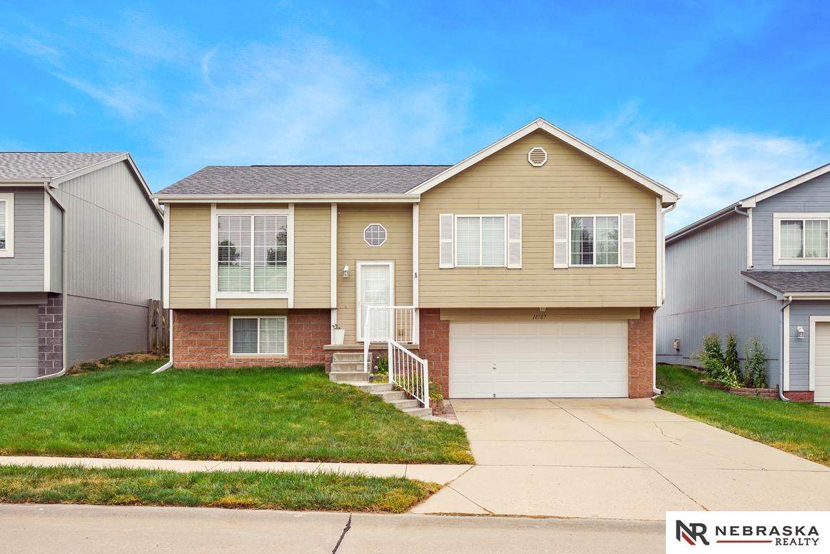 18707 W Street - Photo 1