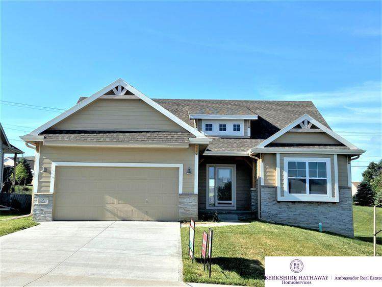 9819 185th Street - Photo 1