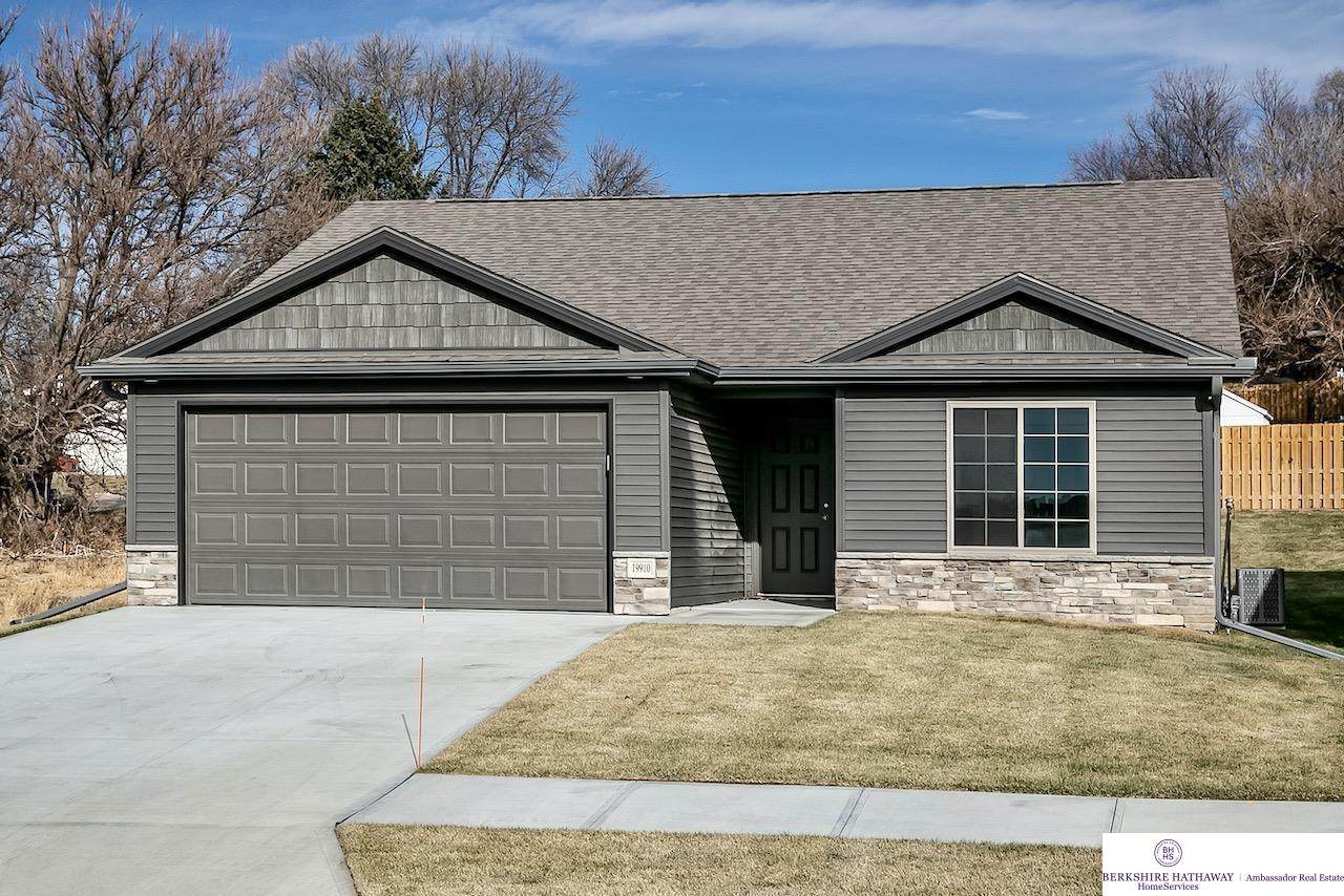 19910 Piney Creek Drive - Photo 1