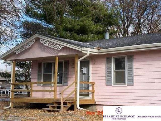 2440 4 Street - Photo 1