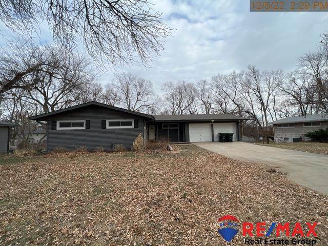 2815 102nd Street - Photo 1