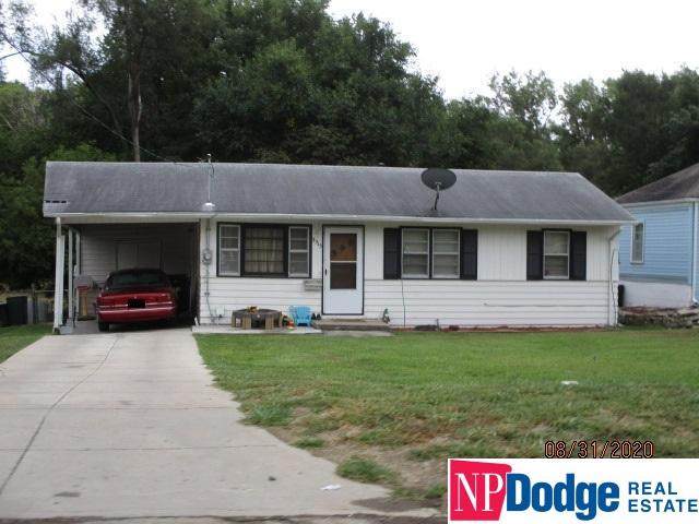 3315 Forest Lawn Avenue - Photo 1