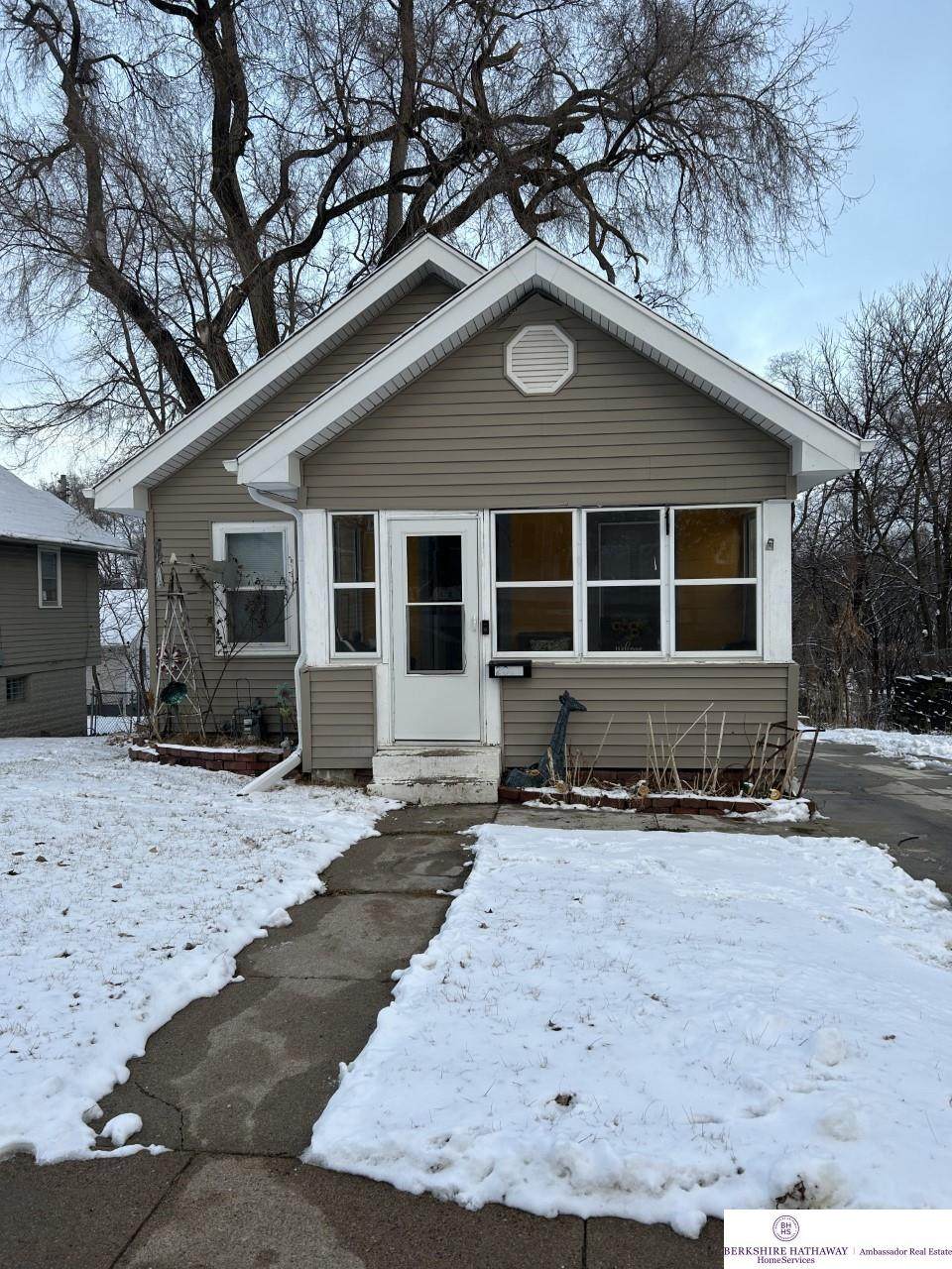 2011 48th Street - Photo 1