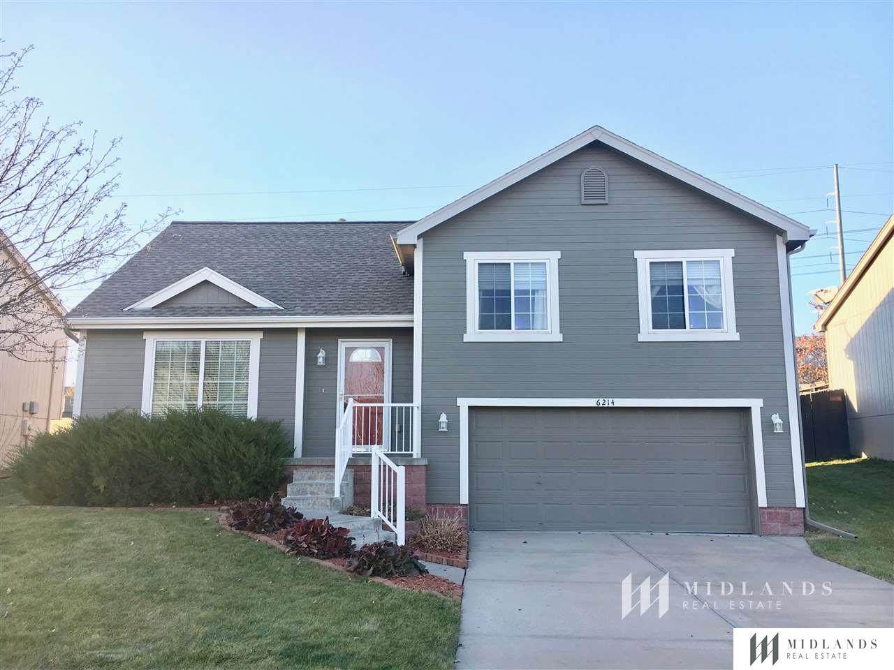 6214 148th Street - Photo 1
